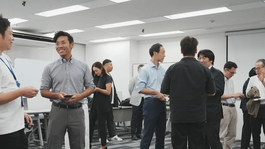 NOBORIBA®ビジネス異業種交流会の様子 7 — 多業種のビジネスパーソンが立席で交流する場